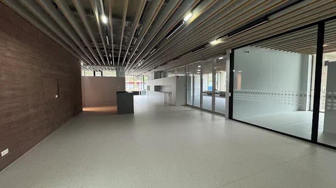 Bürogebäude & Praxen